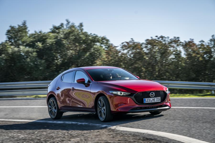  Mazda3 Hatchback 2019 года  (WW) (фото 5 из 40)